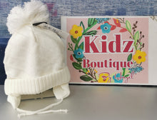 Load image into Gallery viewer, Knitted Earflap Hat