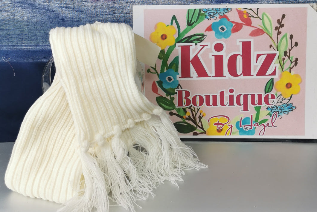 Knitted Scarf with Frills